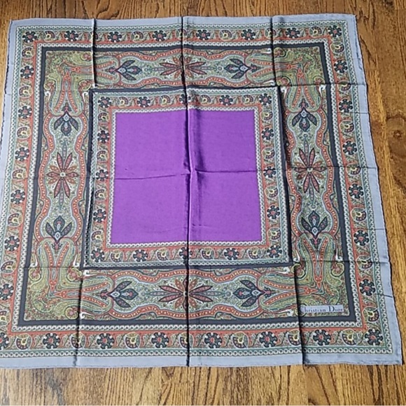 Gorgeous Christian Dior Scarf!! - Picture 3 of 10
